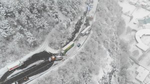 LKW Unfall Zirlerberg - 1 Person schwer verletzt