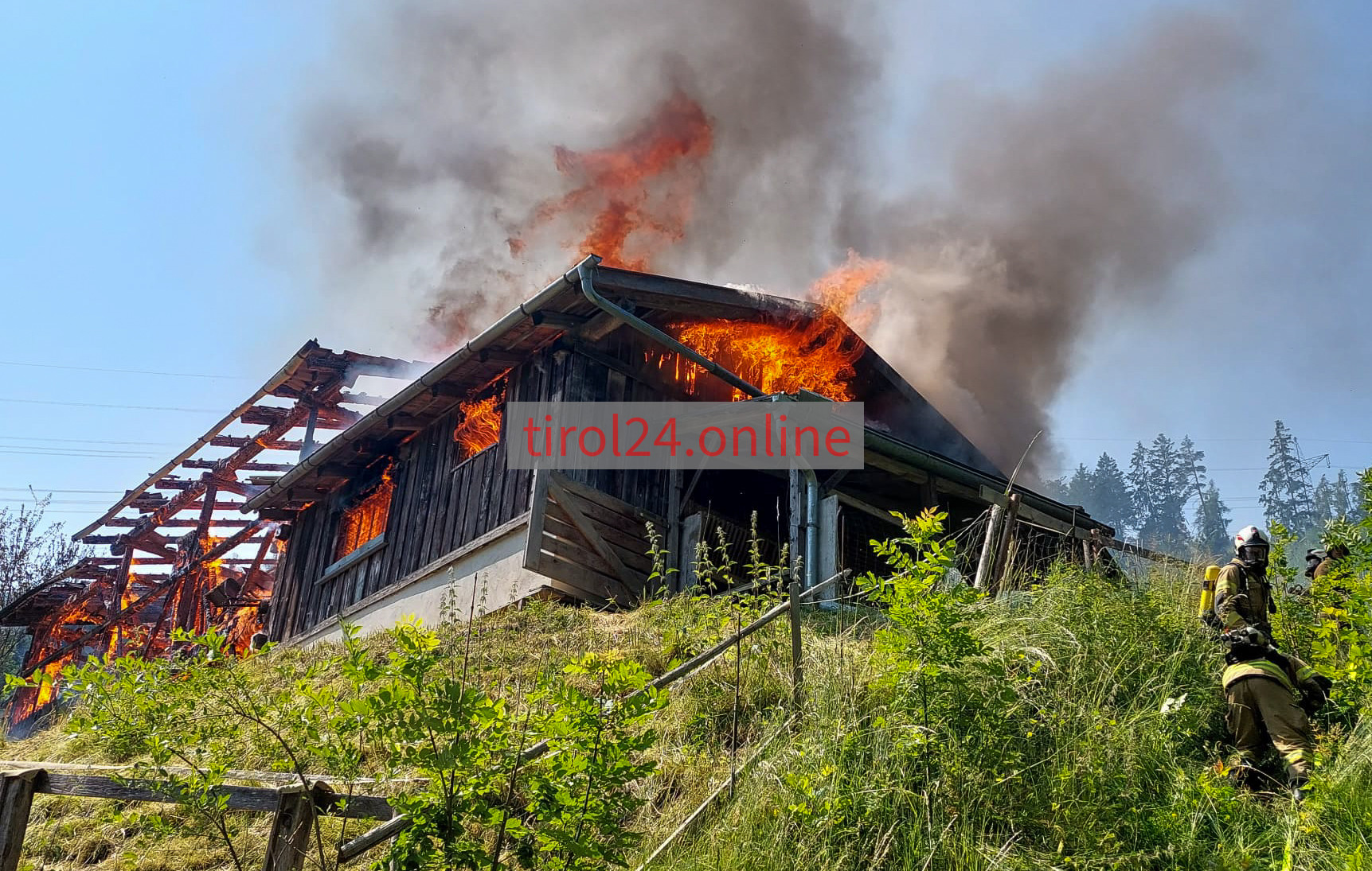 Stall in komplett ausgebrannt - Pfaffenhofen